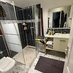 Apt In Central Paris